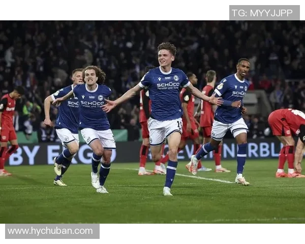 比勒费尔德与德累斯顿激战正酣谁能在这场较量中脱颖而出 比勒费尔德与德累斯顿激战正酣谁能在这场较量中脱颖而出